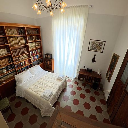 Palazzo Framarino Dei Malatesta - Noble Floor - XIV Century Giovinazzo Luaran gambar