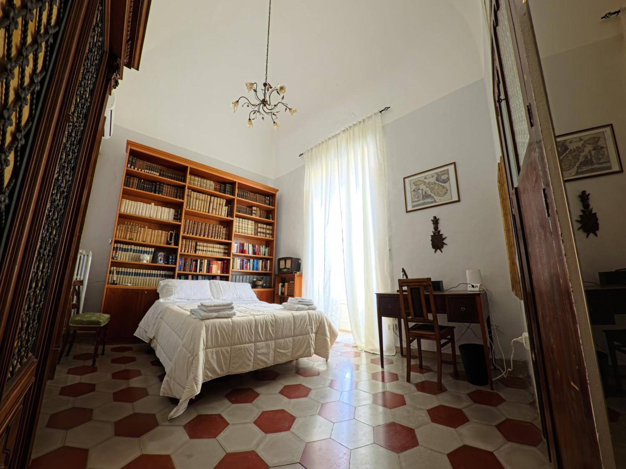 Palazzo Framarino Dei Malatesta - Noble Floor - XIV Century Giovinazzo Luaran gambar