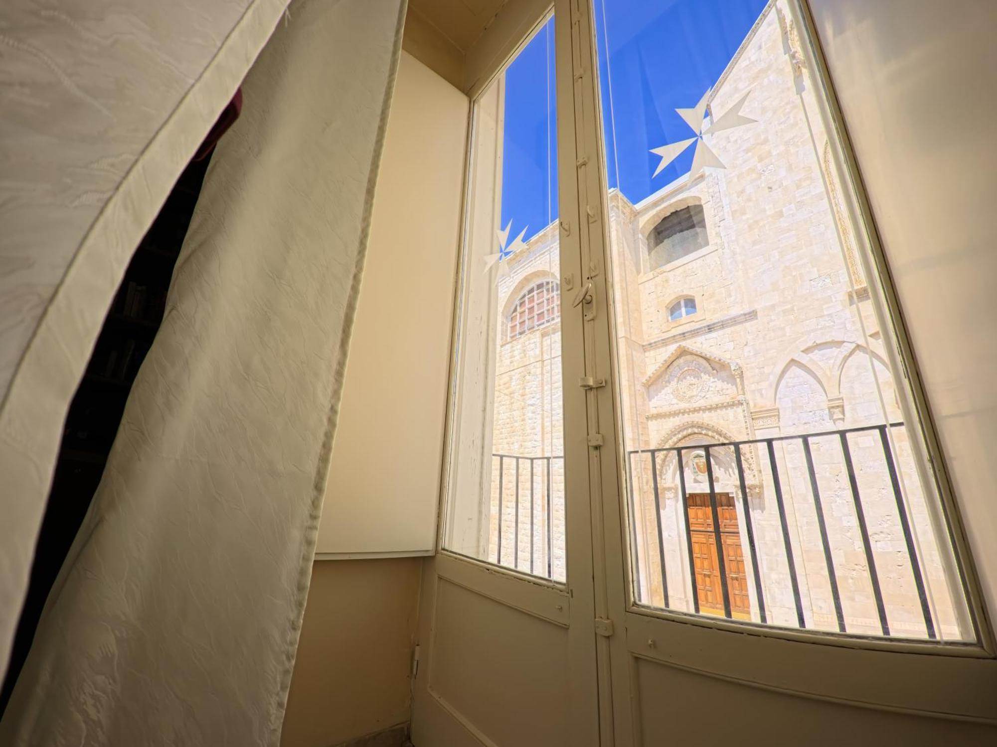 Palazzo Framarino Dei Malatesta - Noble Floor - XIV Century Giovinazzo Luaran gambar