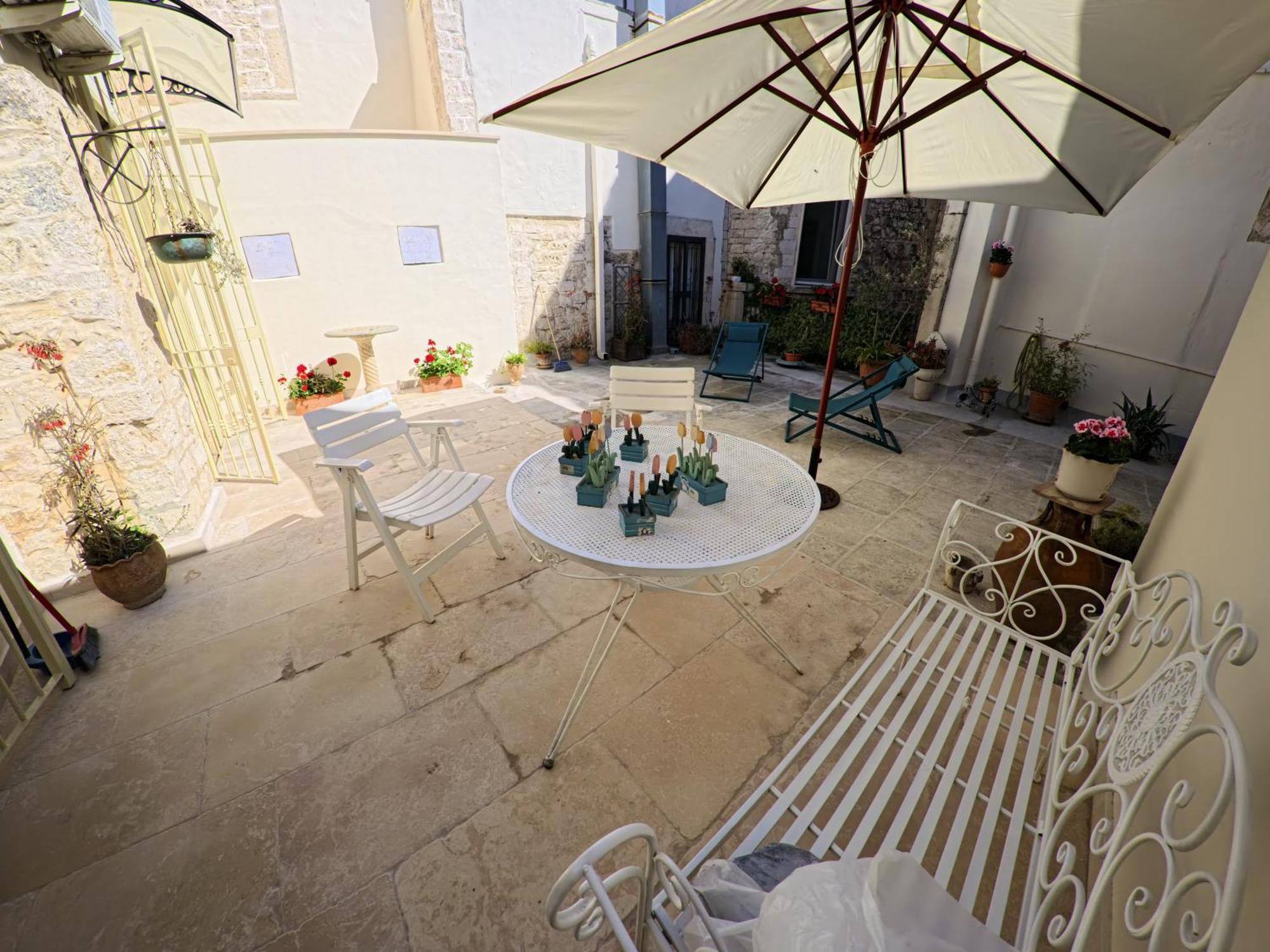 Palazzo Framarino Dei Malatesta - Noble Floor - XIV Century Giovinazzo Luaran gambar