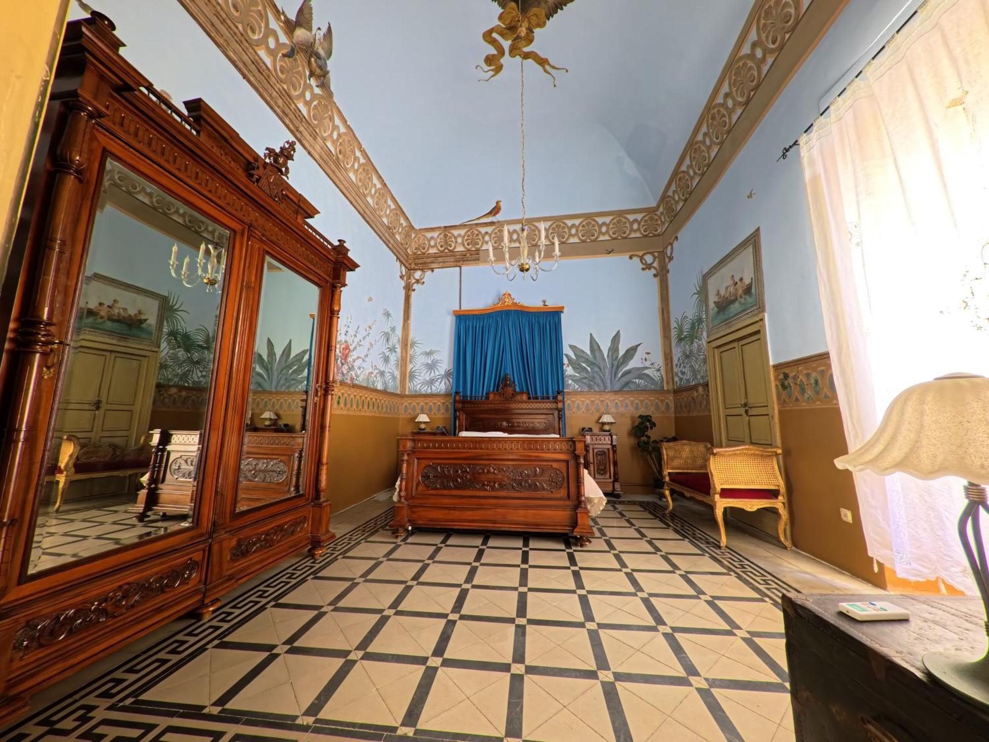 Palazzo Framarino Dei Malatesta - Noble Floor - XIV Century Giovinazzo Luaran gambar