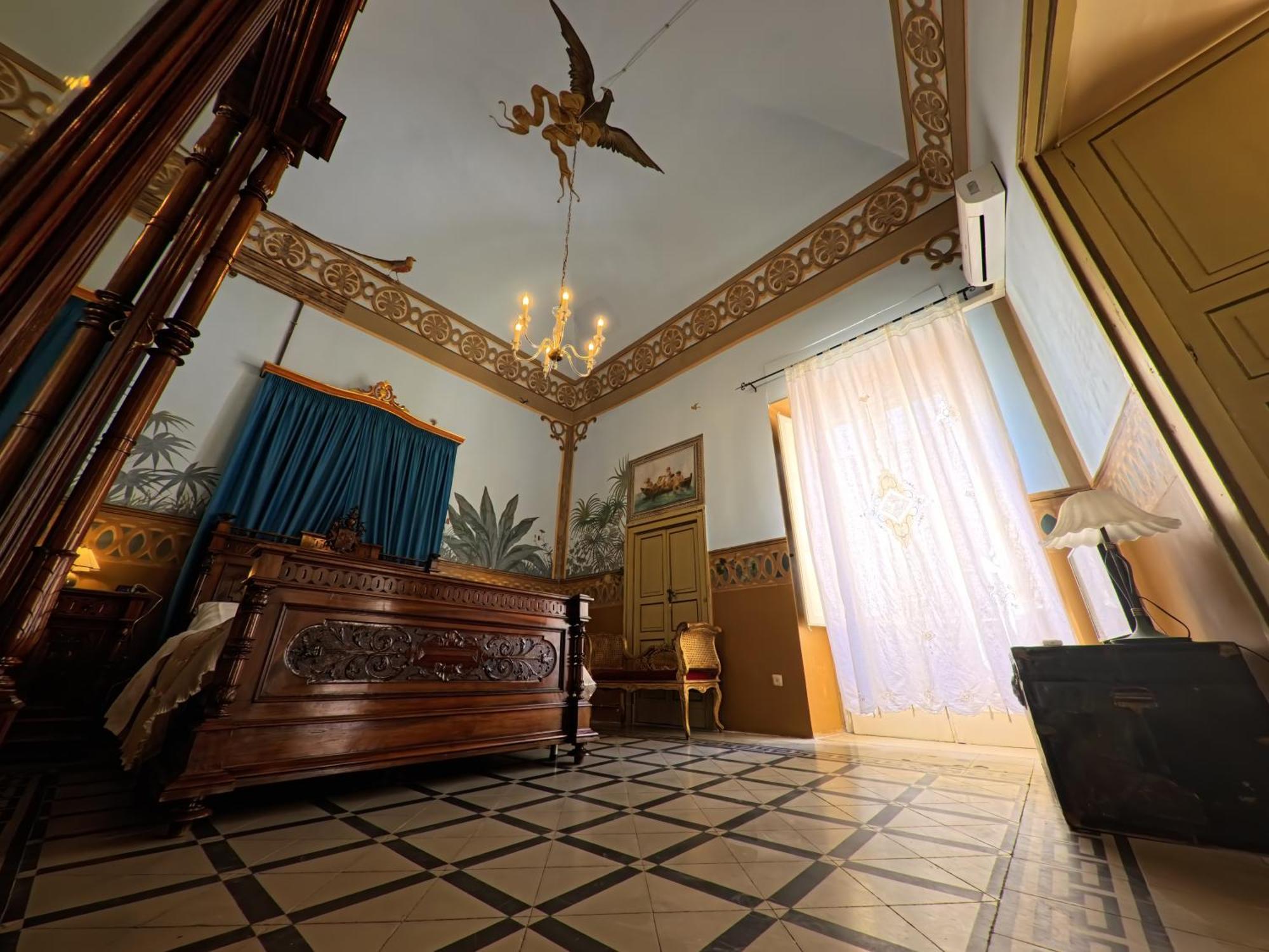 Palazzo Framarino Dei Malatesta - Noble Floor - XIV Century Giovinazzo Luaran gambar