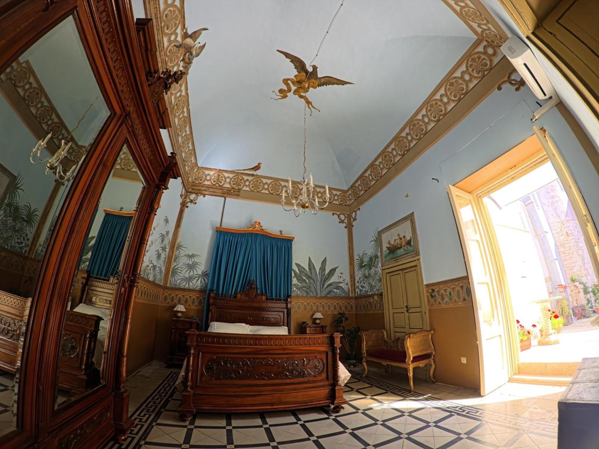 Palazzo Framarino Dei Malatesta - Noble Floor - XIV Century Giovinazzo Luaran gambar