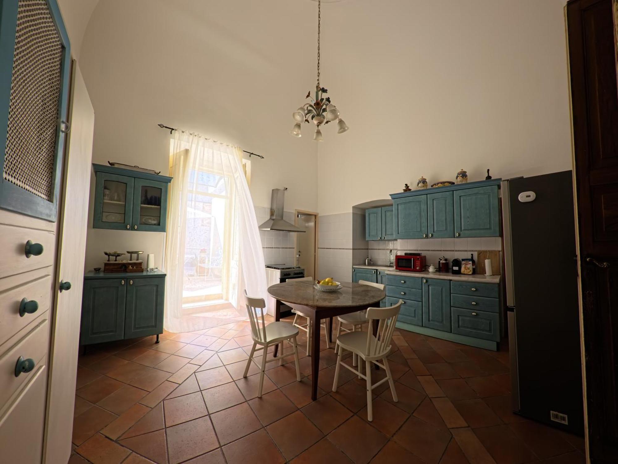 Palazzo Framarino Dei Malatesta - Noble Floor - XIV Century Giovinazzo Luaran gambar
