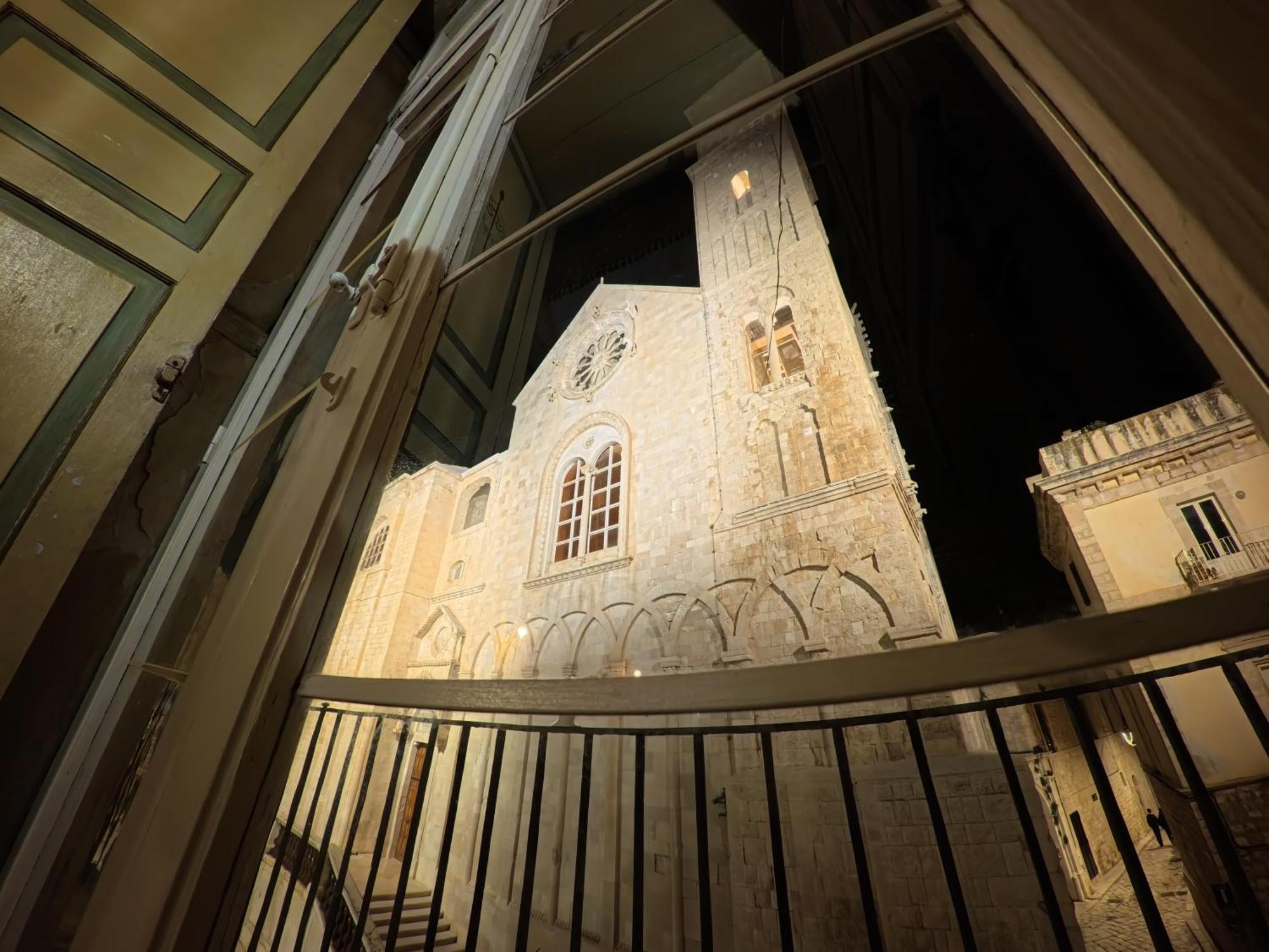 Palazzo Framarino Dei Malatesta - Noble Floor - XIV Century Giovinazzo Luaran gambar