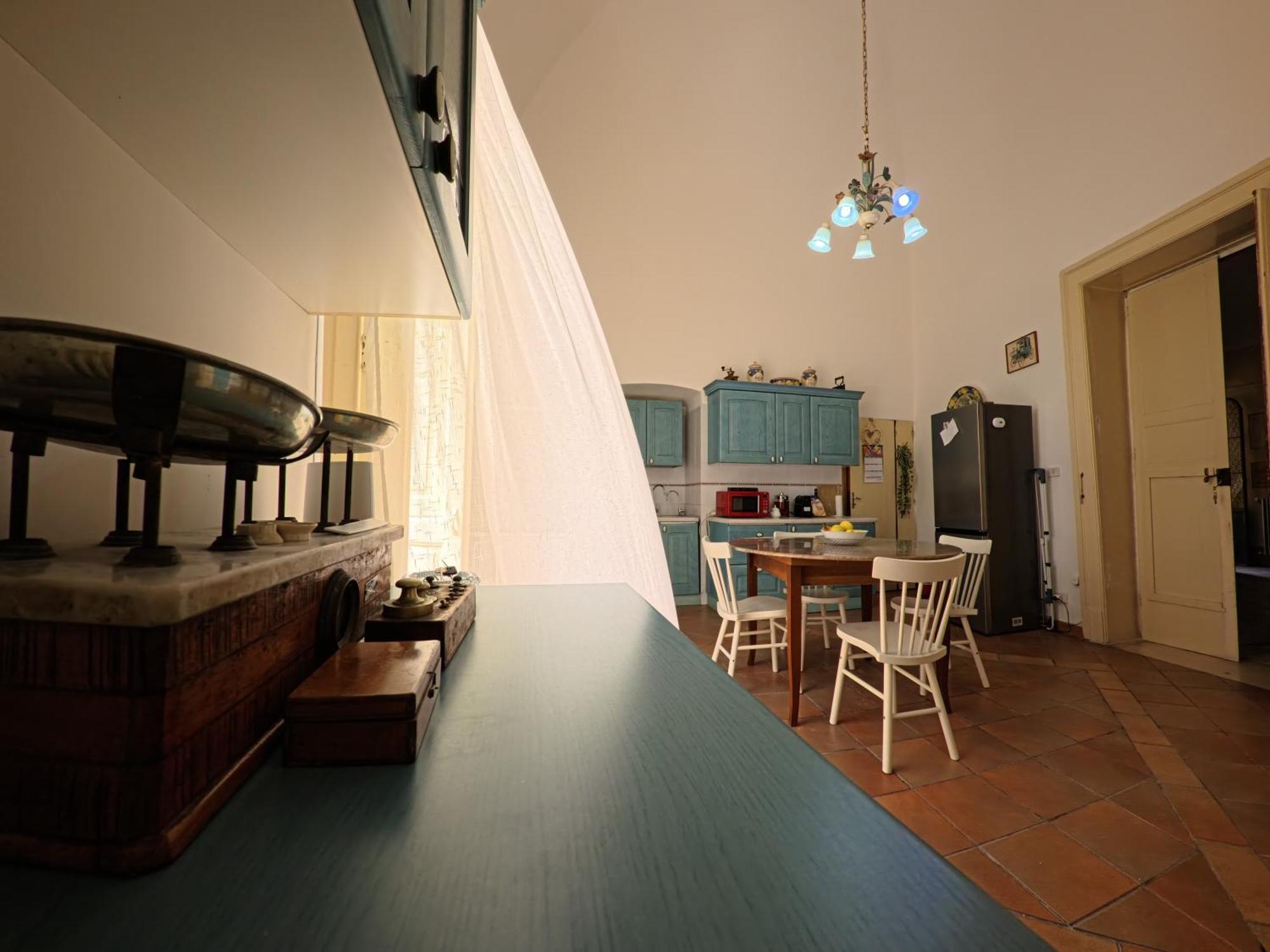Palazzo Framarino Dei Malatesta - Noble Floor - XIV Century Giovinazzo Luaran gambar