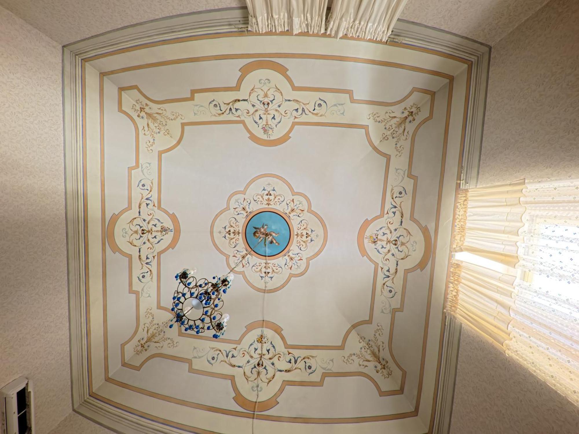 Palazzo Framarino Dei Malatesta - Noble Floor - XIV Century Giovinazzo Luaran gambar