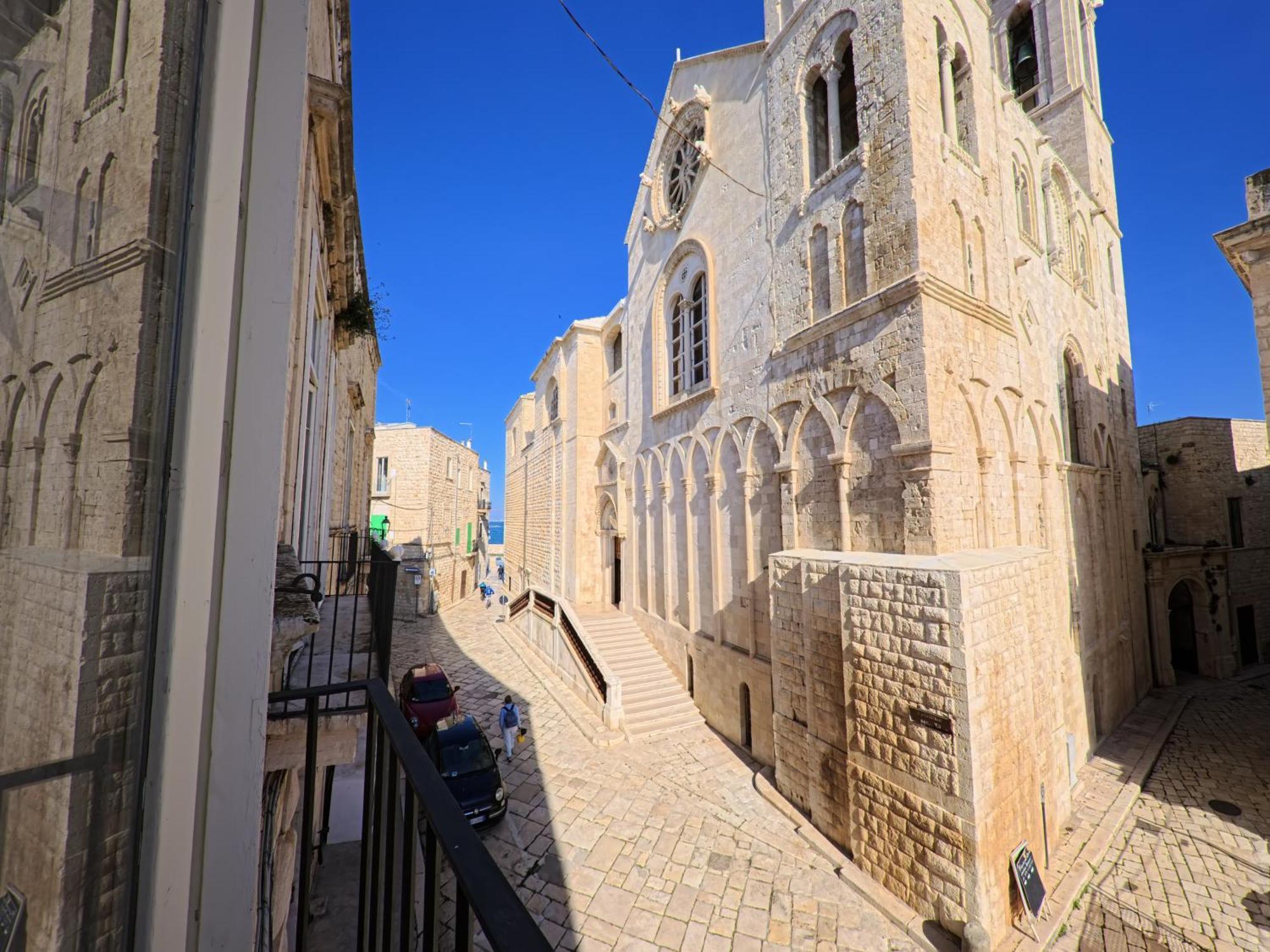 Palazzo Framarino Dei Malatesta - Noble Floor - XIV Century Giovinazzo Luaran gambar