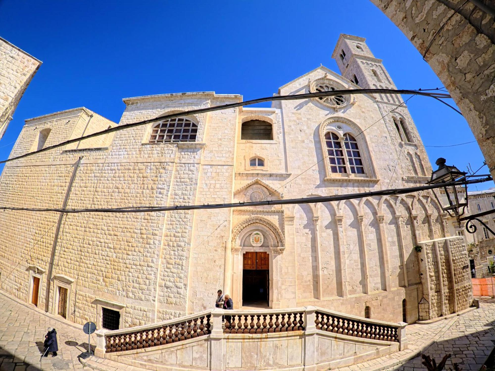 Palazzo Framarino Dei Malatesta - Noble Floor - XIV Century Giovinazzo Luaran gambar
